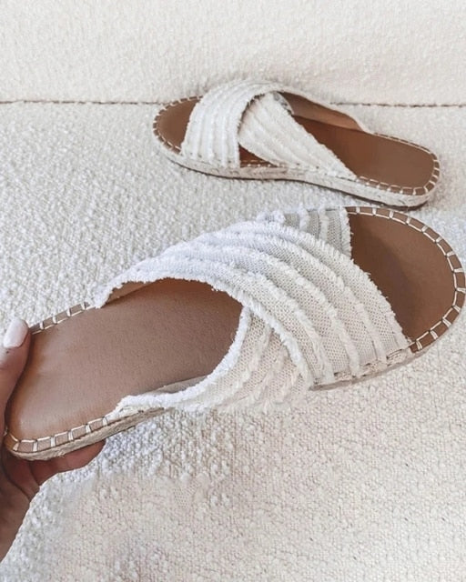 Women Flat Flip Flops 2021 New Open Toe Summer Beach Shoes Casual Ladies Slides Cross Design Female Sandals Shoes